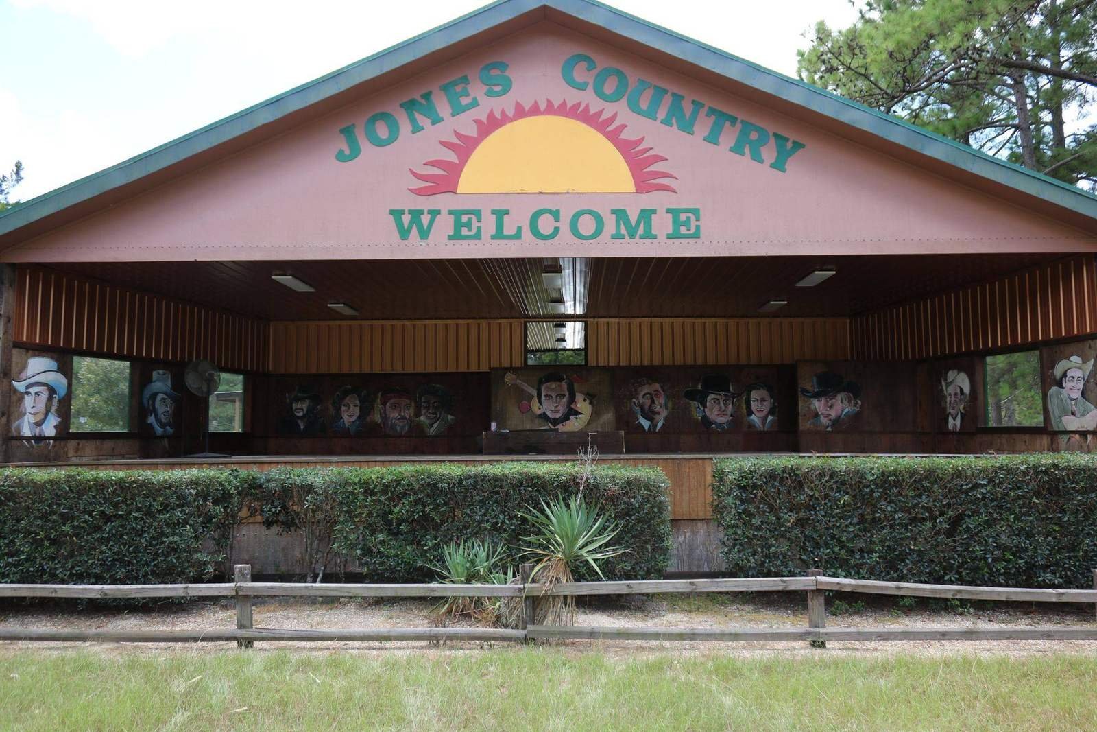 Jones Country welcome stage